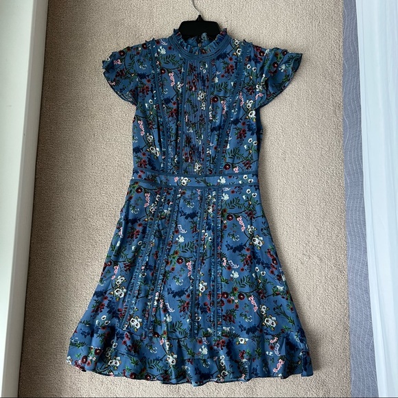 Alice + Olivia Dresses & Skirts - Alice + Olivia BRAND NEW Silk Flower/Summer Dress in Size 2